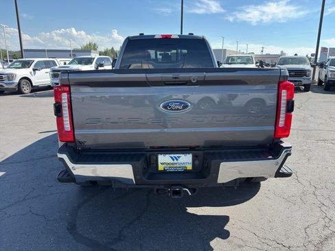 Used 2025 Ford F450 Lariat w/ Lariat Ultimate Package AWD/4WD image 4