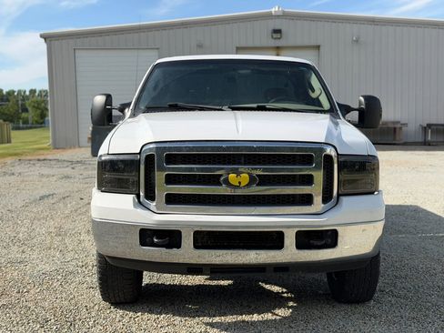 Used 2005 Ford F250 XLT AWD/4WD image 2