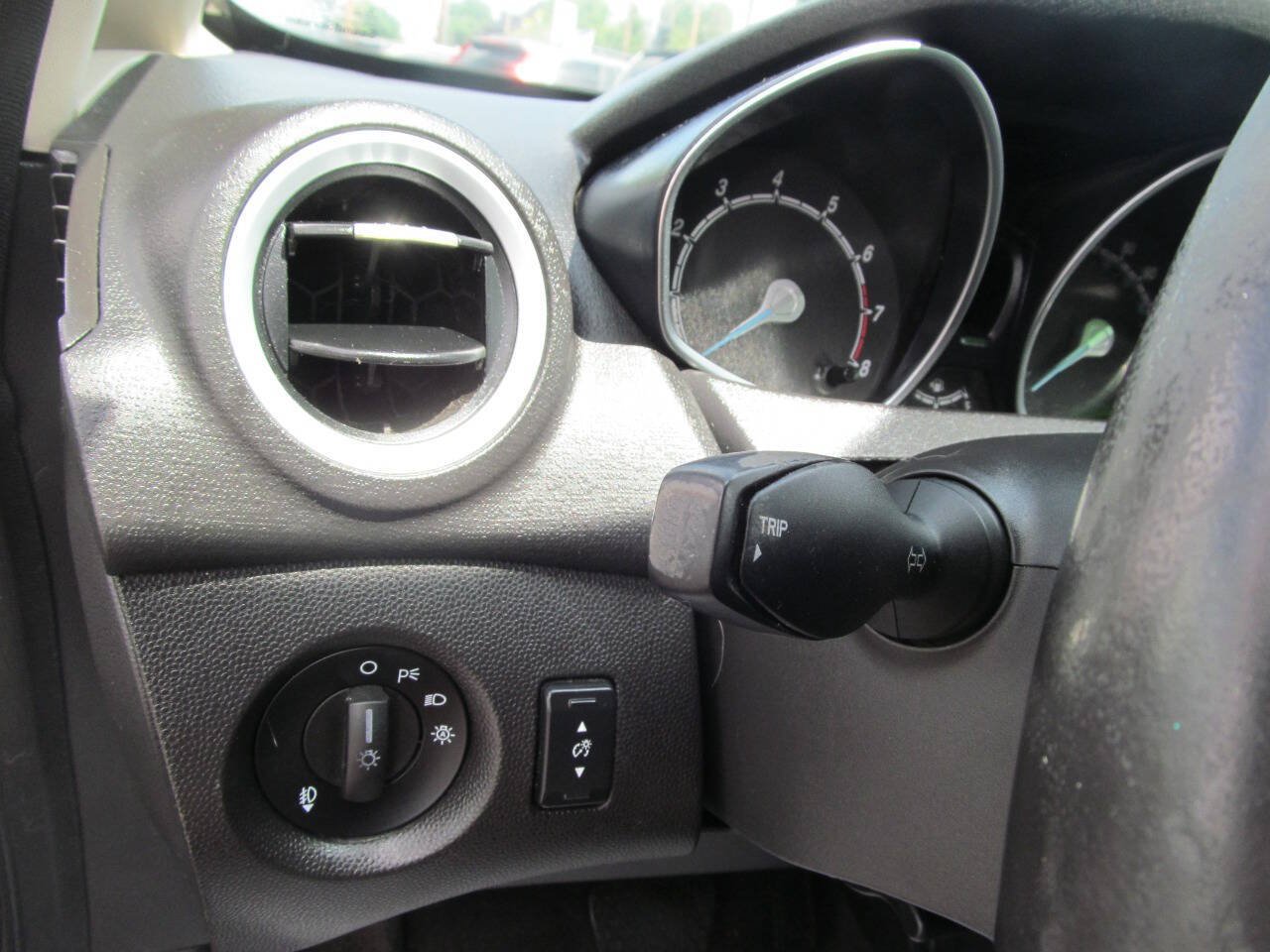 Used 2015 Ford Fiesta SE w/ Equipment Group 201A FWD image 13