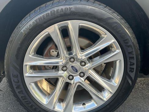 Used 2016 Ford Explorer Limited w/ Equipment Group 301A AWD/4WD image 38