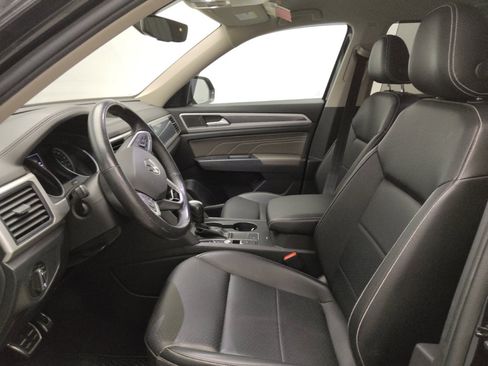 Used 2021 Volkswagen Atlas SE w/ Towing Package FWD image 17