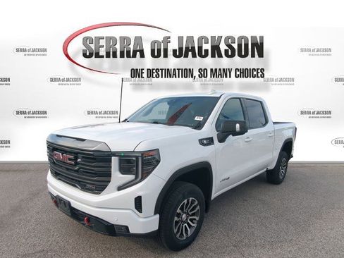 Used 2023 GMC Sierra 1500 AT4 AWD/4WD image 4