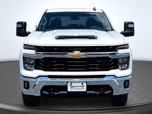Used 2025 Chevrolet Silverado 2500 LT w/ Convenience Package AWD/4WD image 2