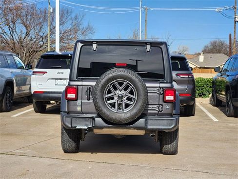 Used 2024 Jeep Wrangler Sport S image 6