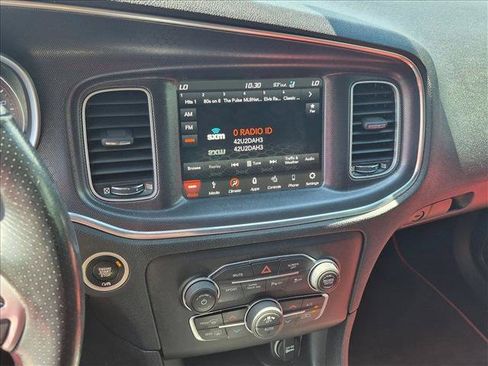 Used 2018 Dodge Charger R/T Scat Pack RWD image 8