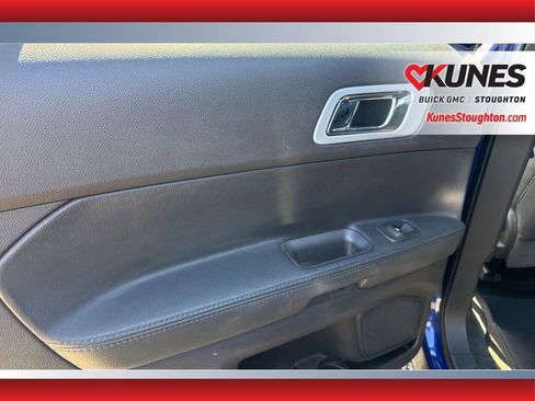 Used 2015 Ford Explorer XLT AWD/4WD image 34
