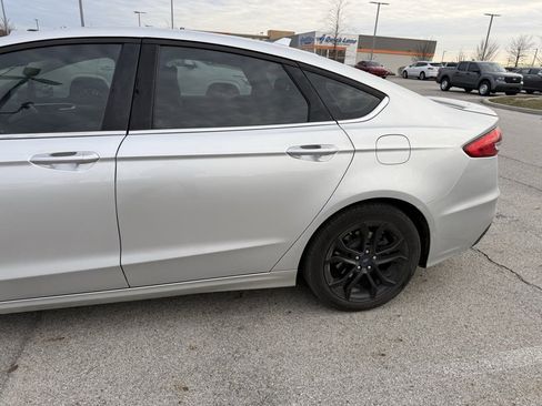 Used 2019 Ford Fusion SE w/ Equipment Group 151A image 5