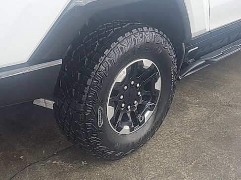 Used 2022 GMC Hummer EV Edition 1 w/ LPO, Illumination Package image 9