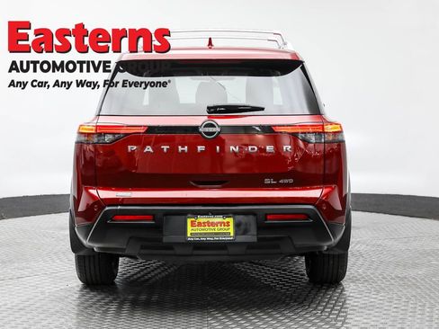 Used 2022 Nissan Pathfinder SL image 6