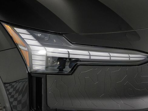 New 2026 Volvo EX30 Cross Country Ultra w/ Protection Package Premier image 13