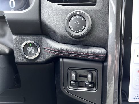 New 2024 Ford Expedition Limited image 34