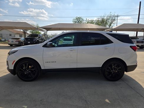 Certified 2024 Chevrolet Equinox LS w/ LS Convenience Package FWD image 4