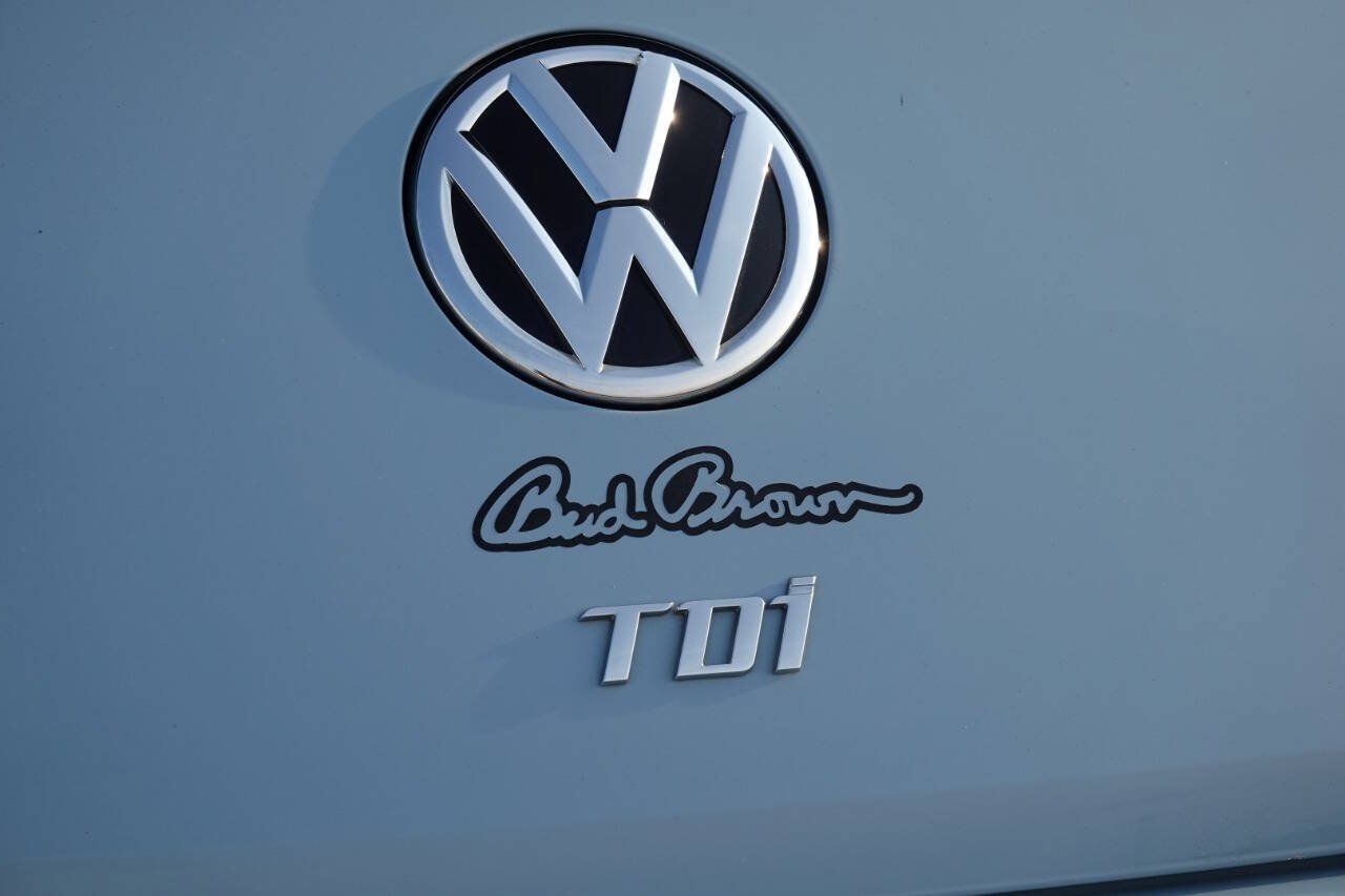 Used 2014 Volkswagen Beetle TDI FWD image 48