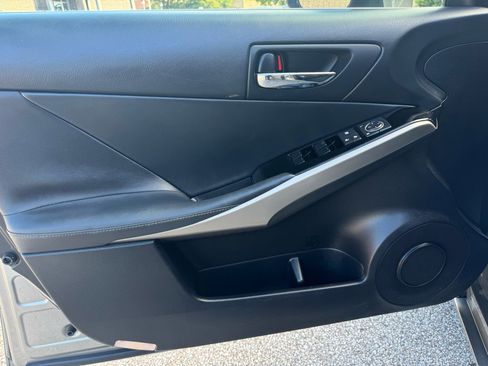 Used 2016 Lexus IS 200t image 17