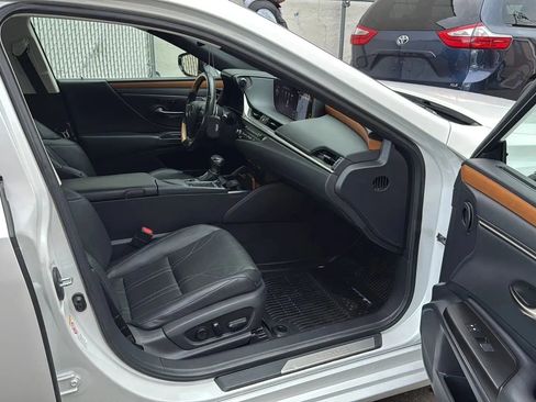 Used 2019 Lexus ES 350 image 25