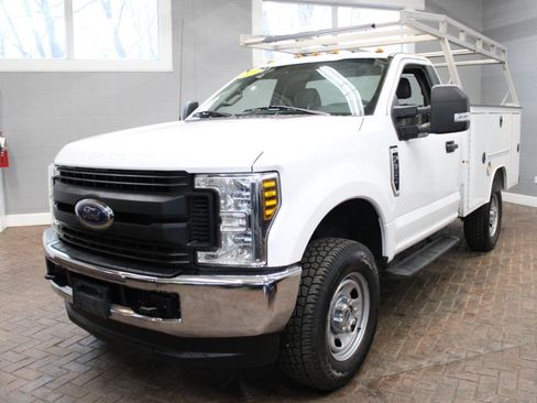 Used 2019 Ford F350 XL w/ XL Value Package image 3