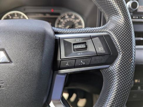 Used 2023 Mitsubishi Outlander ES image 11