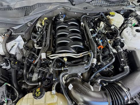 Used 2022 Ford Mustang GT RWD image 36
