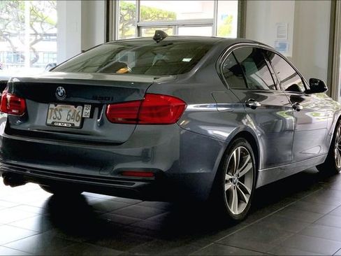 Used 2018 BMW 330i Sedan RWD image 6