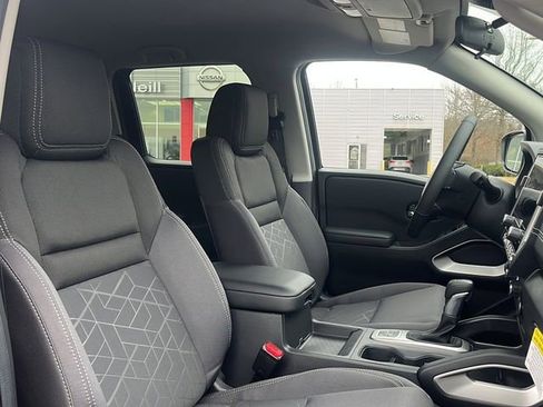 New 2026 Nissan Frontier SV image 11