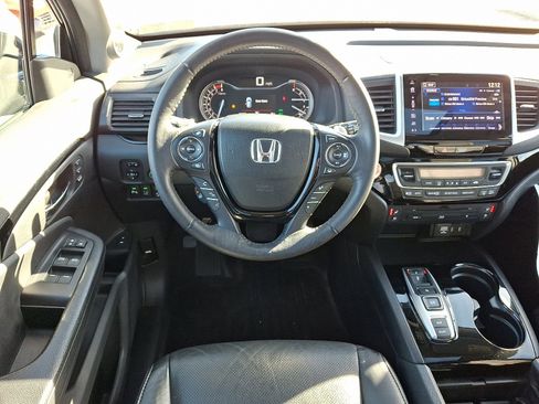 Used 2018 Honda Pilot Elite image 12