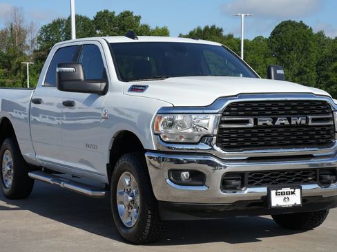 Used 2024 RAM 2500 Big Horn AWD/4WD image 2