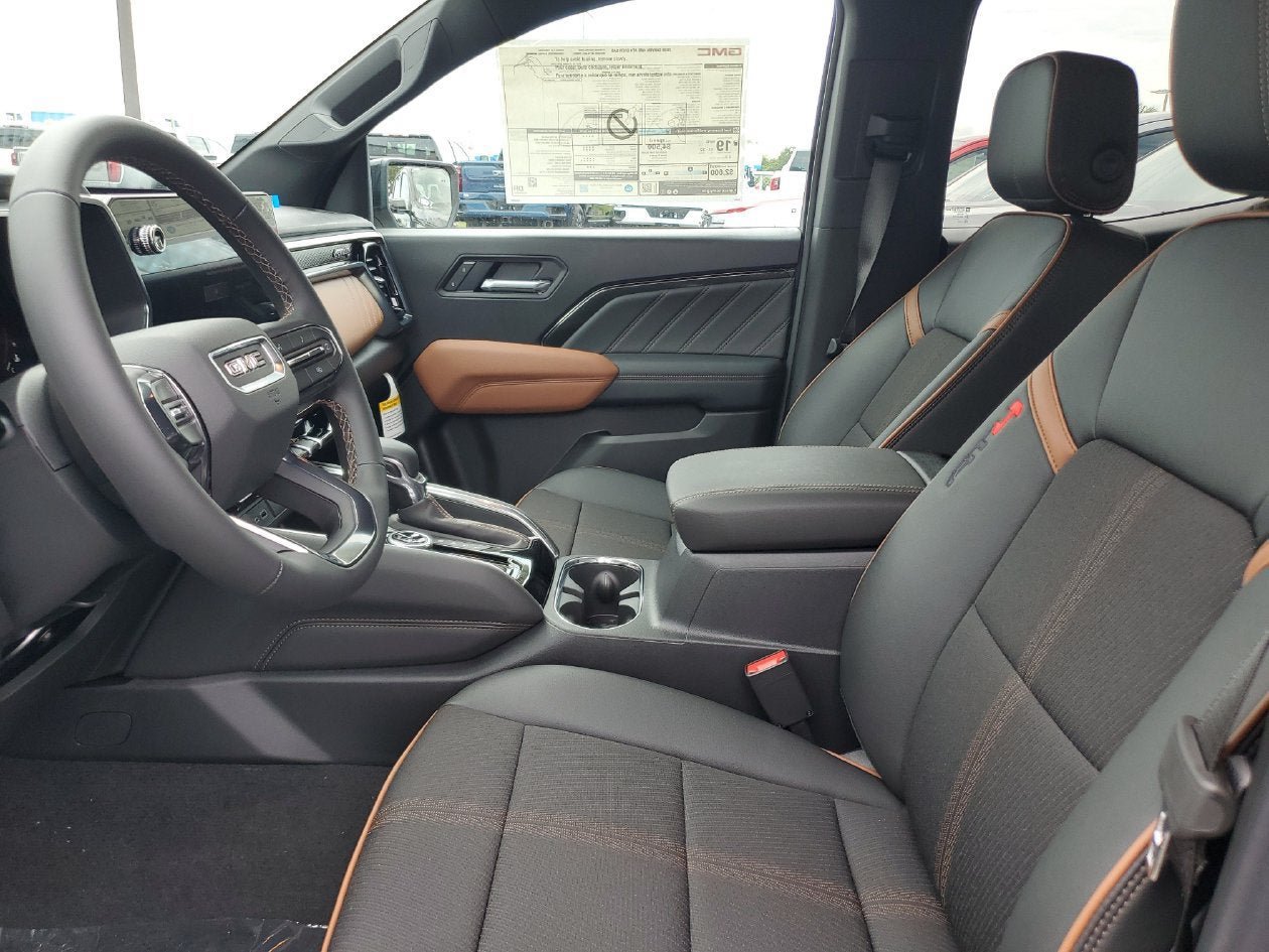 New 2026 GMC Canyon AT4 AWD/4WD image 19