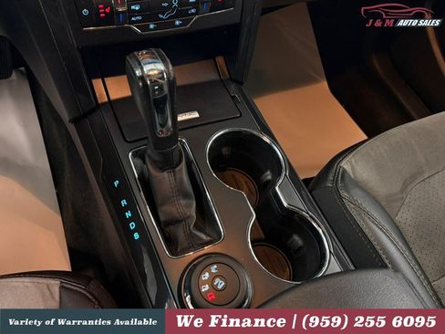 Used 2017 Ford Explorer XLT w/ Equipment Group 202A AWD/4WD image 22