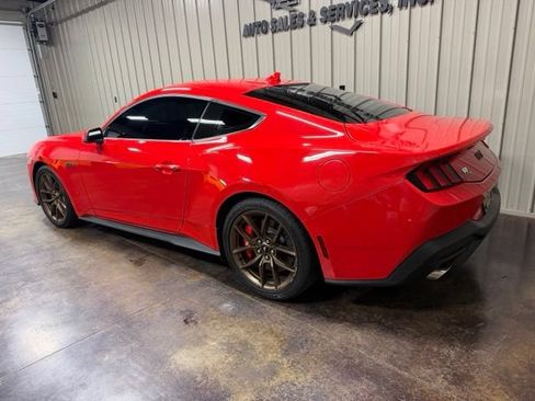 Used 2025 Ford Mustang GT Premium RWD image 5