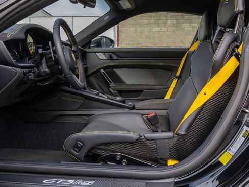 Used 2025 Porsche 911 GT3 RS image 42