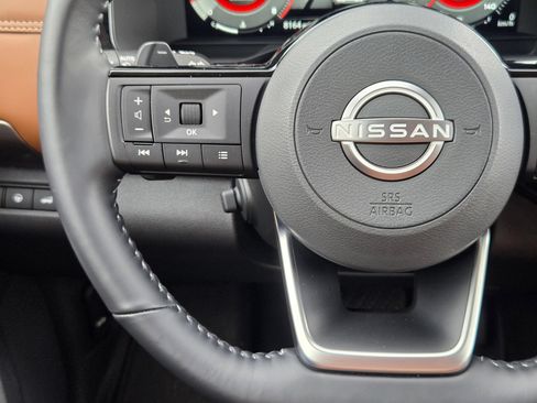 Used 2025 Nissan Pathfinder Platinum w/ Cargo Package FWD image 21