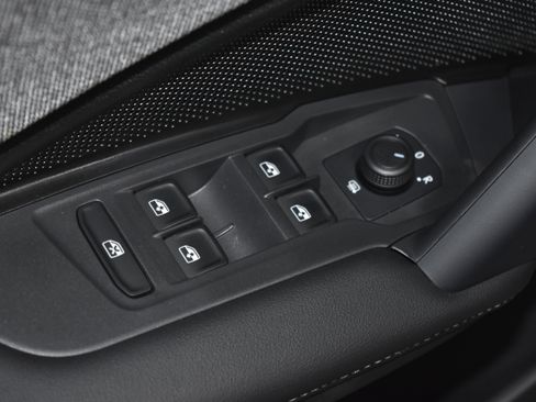 New 2026 Volkswagen Tiguan S image 4