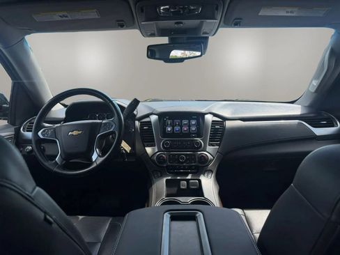 Used 2019 Chevrolet Suburban LT AWD/4WD image 34