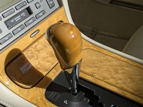 Used 2004 Lexus SC 430 Convertible image 26