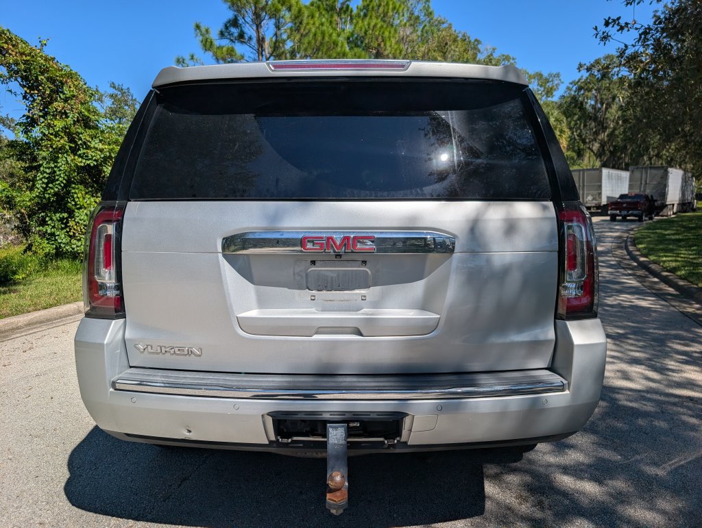 Used 2018 GMC Yukon Denali RWD image 6