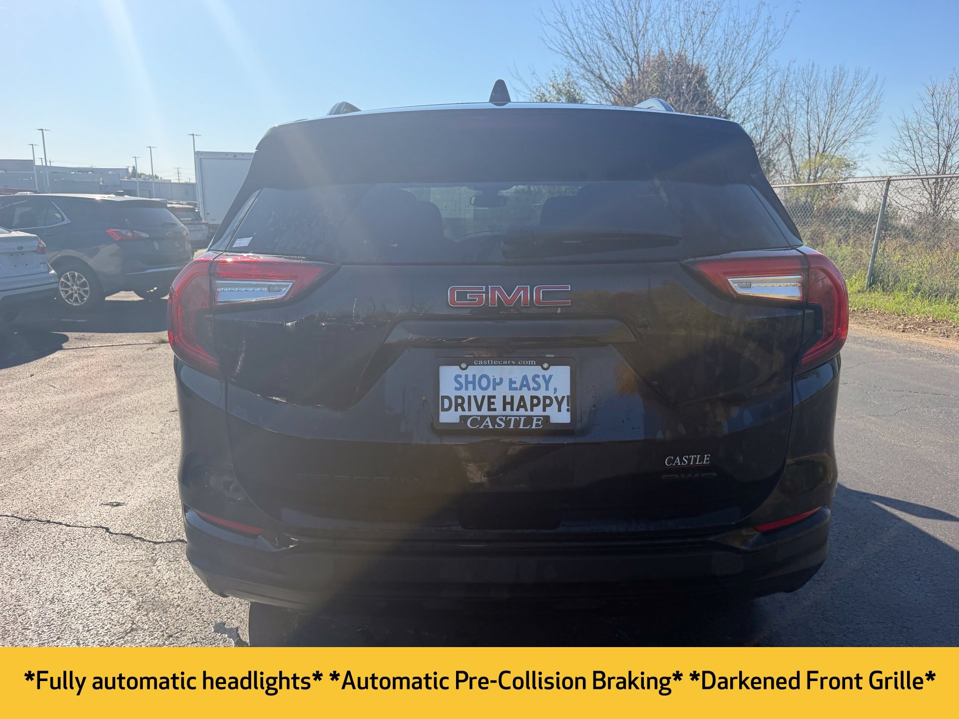Used 2024 GMC Terrain SLE w/ Driver Convenience Package AWD/4WD image 9
