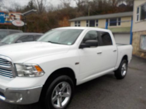 Used 2018 RAM 1500 Big Horn image 3