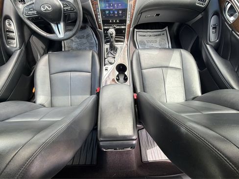 Used 2018 INFINITI Q50 Luxe w/ Essential Package (3.0T Luxe) AWD/4WD image 15