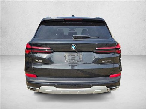 Used 2024 BMW X5 sDrive40i w/ Parking Assistance Package image 10