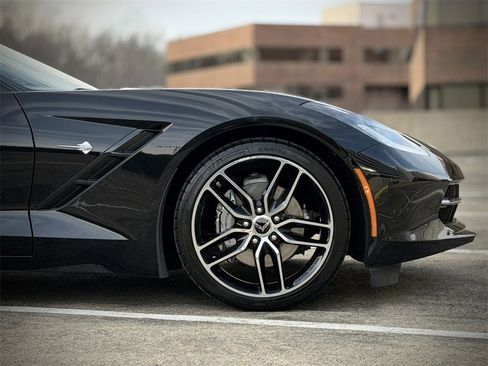 Used 2017 Chevrolet Corvette Stingray Convertible w/ 1LT image 9