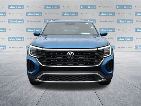 Used 2024 Volkswagen Atlas Cross Sport SE image 2