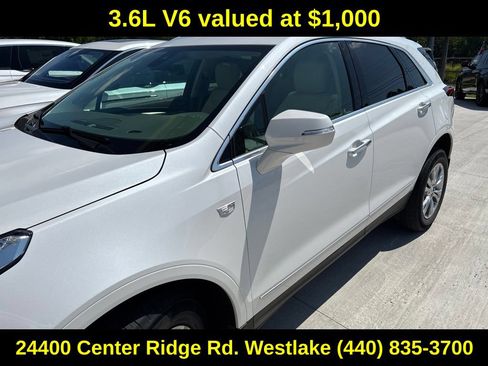 Used 2020 Cadillac XT5 Premium Luxury w/ LPO, Floor Liner Package AWD/4WD image 5