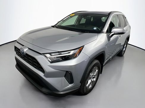 Used 2024 Toyota RAV4 XLE image 9