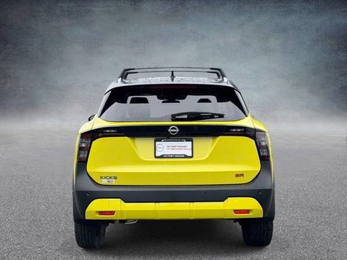 New 2026 Nissan Kicks SR w/ Cold Weather Package FWD image 3