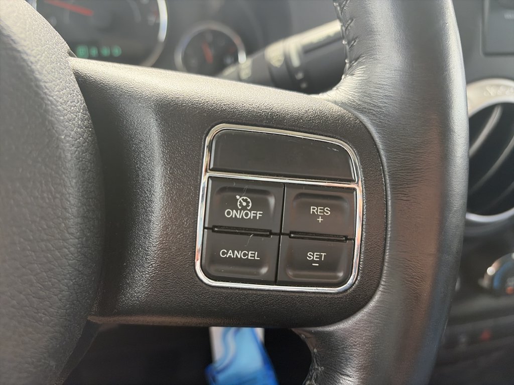 Used 2017 Jeep Wrangler Unlimited Sahara w/ Connectivity Group AWD/4WD image 20