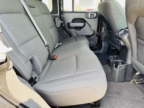 Used 2023 Jeep Wrangler Sport S image 26