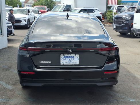 Used 2025 Honda Accord SE image 5