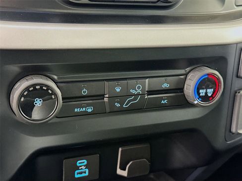 Used 2023 Ford F150 XLT AWD/4WD image 9