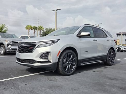Certified 2022 Chevrolet Equinox RS FWD image 2