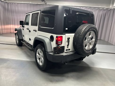 Used 2015 Jeep Wrangler Unlimited Sport w/ Quick Order Package 24S AWD/4WD image 5